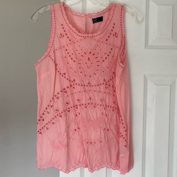 GAP Tops - GAP Pink Eyelet Tank - Large